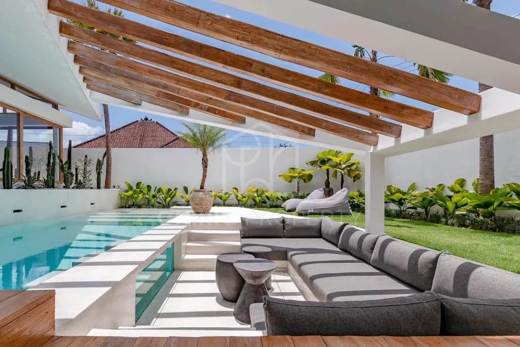 4 Bedroom Villa with Modern Scandinavian & Tropical Touch Design in Canggu
