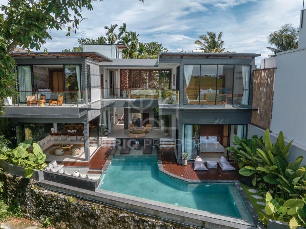 4 Bedroom Villa with 180° Rice Field Views in Pererenan