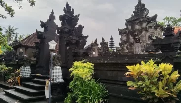 Pura Batu Bolong Seseh Area