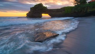 Batu Bolong Beach - Canggu